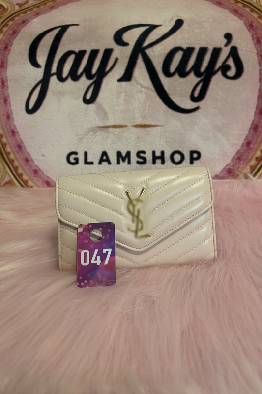 #47 Light Pink Elegance Y Clutch